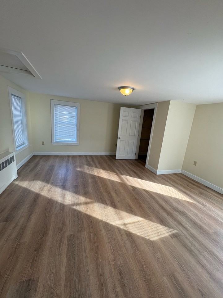 812 Stillwater Ave #2 - Photo 3 of 6