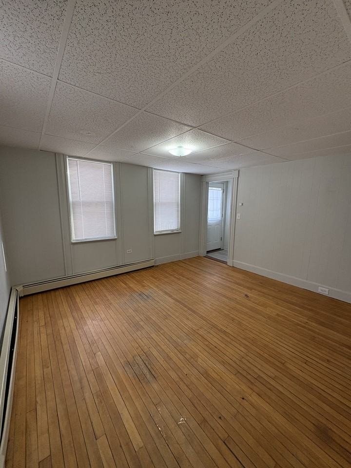 28 Spring St #2 - Photo 3 of 7