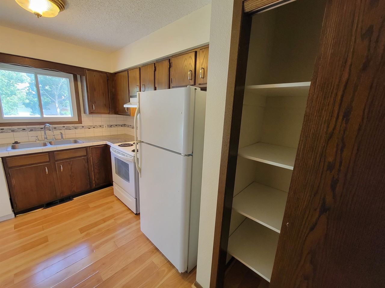 510 Barnett Dr #510 - Photo 3 of 7