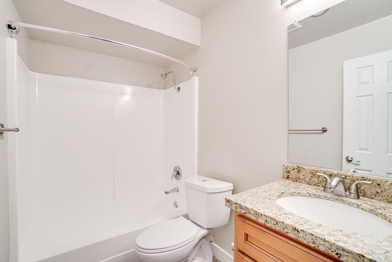 Luxury Living with Scenic Views | Vue at Lake Murray Apartments in San Diego, CA - Photo 6 of 14