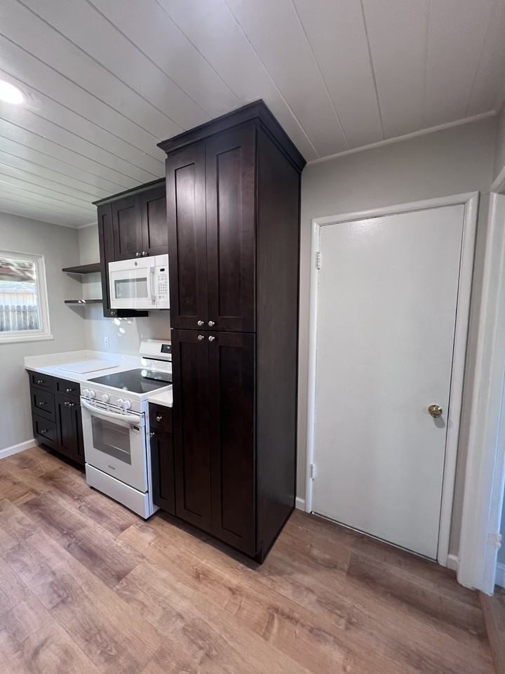 206 Anderson Ave #1 - Photo 3 of 13