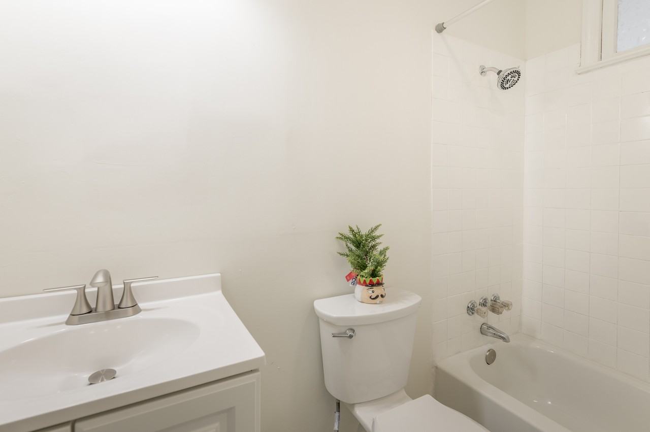 107 S Estate Dr #1 - Photo 6 of 20