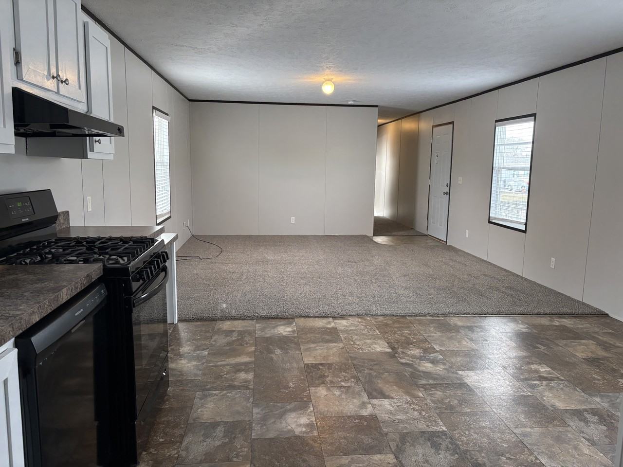 322 Se Harvest Park Dr #193 - Photo 2 of 17