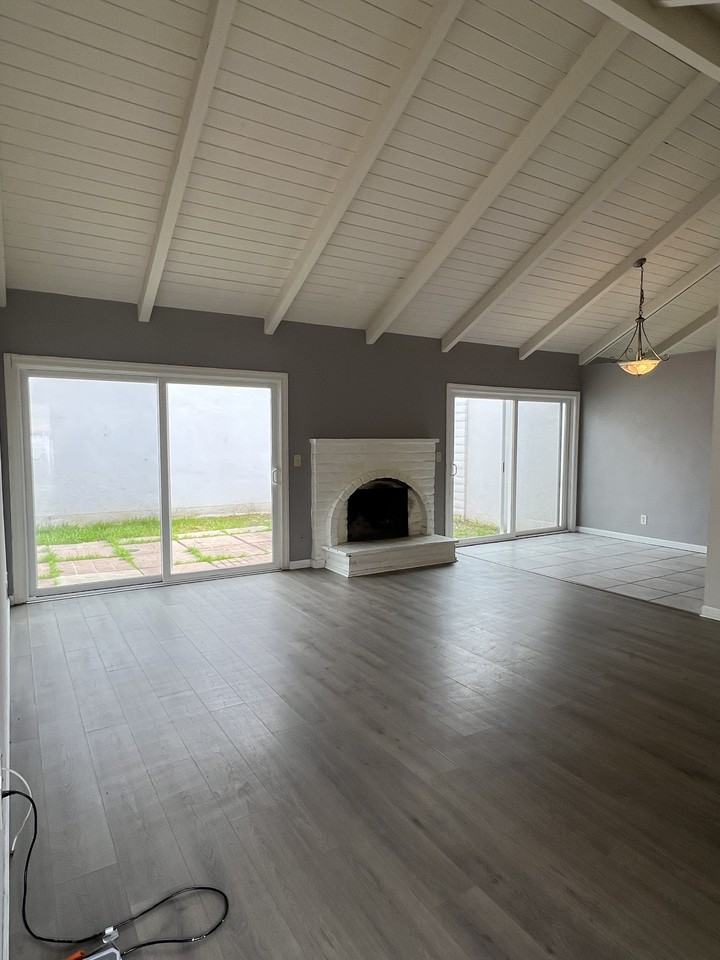 1532 Valdez Cir #1 - Photo 2 of 14