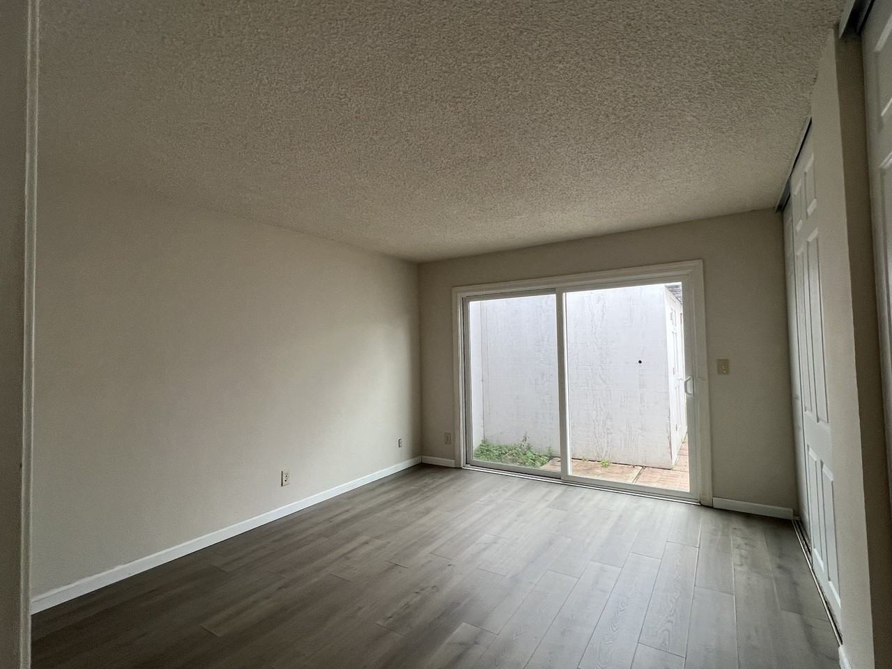 1532 Valdez Cir #1 - Photo 6 of 14