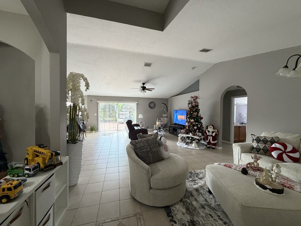 4542 Sw Savona Blvd #1 - Photo 3 of 9