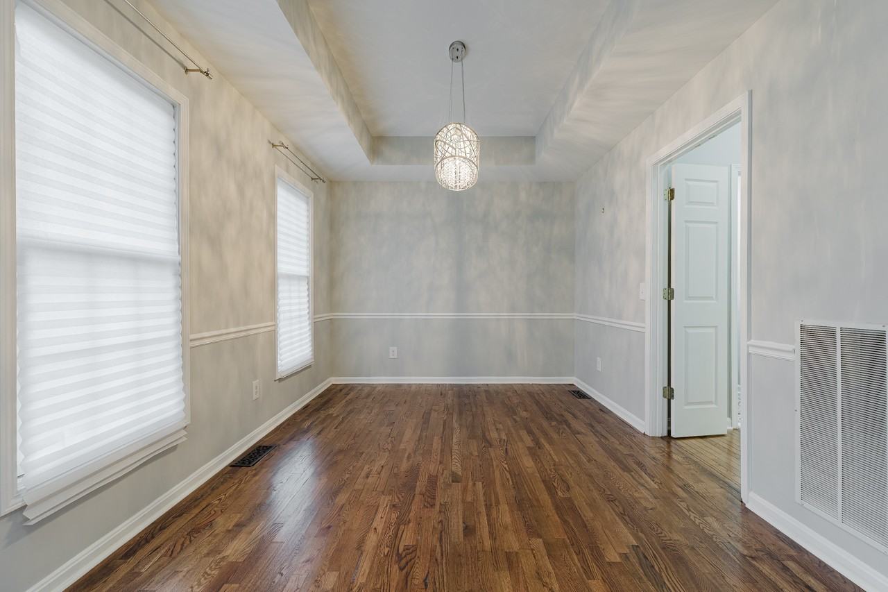 404 Michigan Ave #1 - Photo 2 of 32