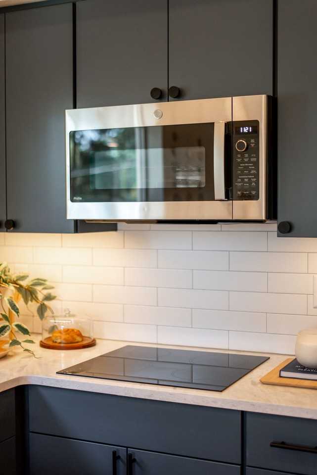 960 Ne Norton Ave #2 - Photo 6 of 16