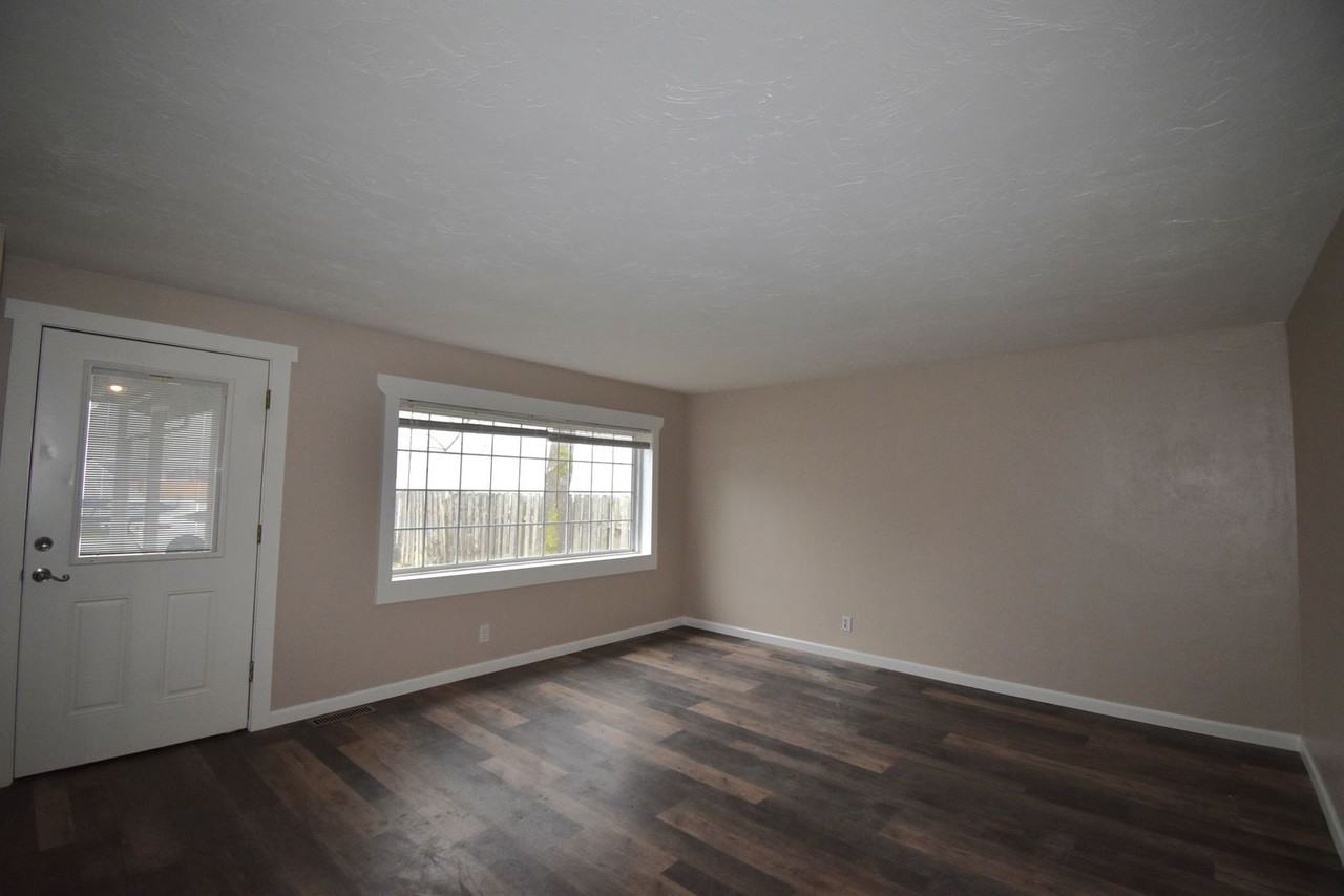 701 Weber Ave - Photo 2 of 19