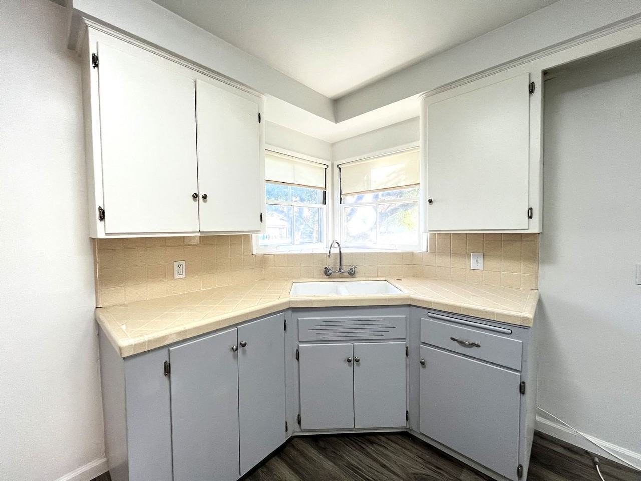 5172 Wroxton Dr - Photo 6 of 22