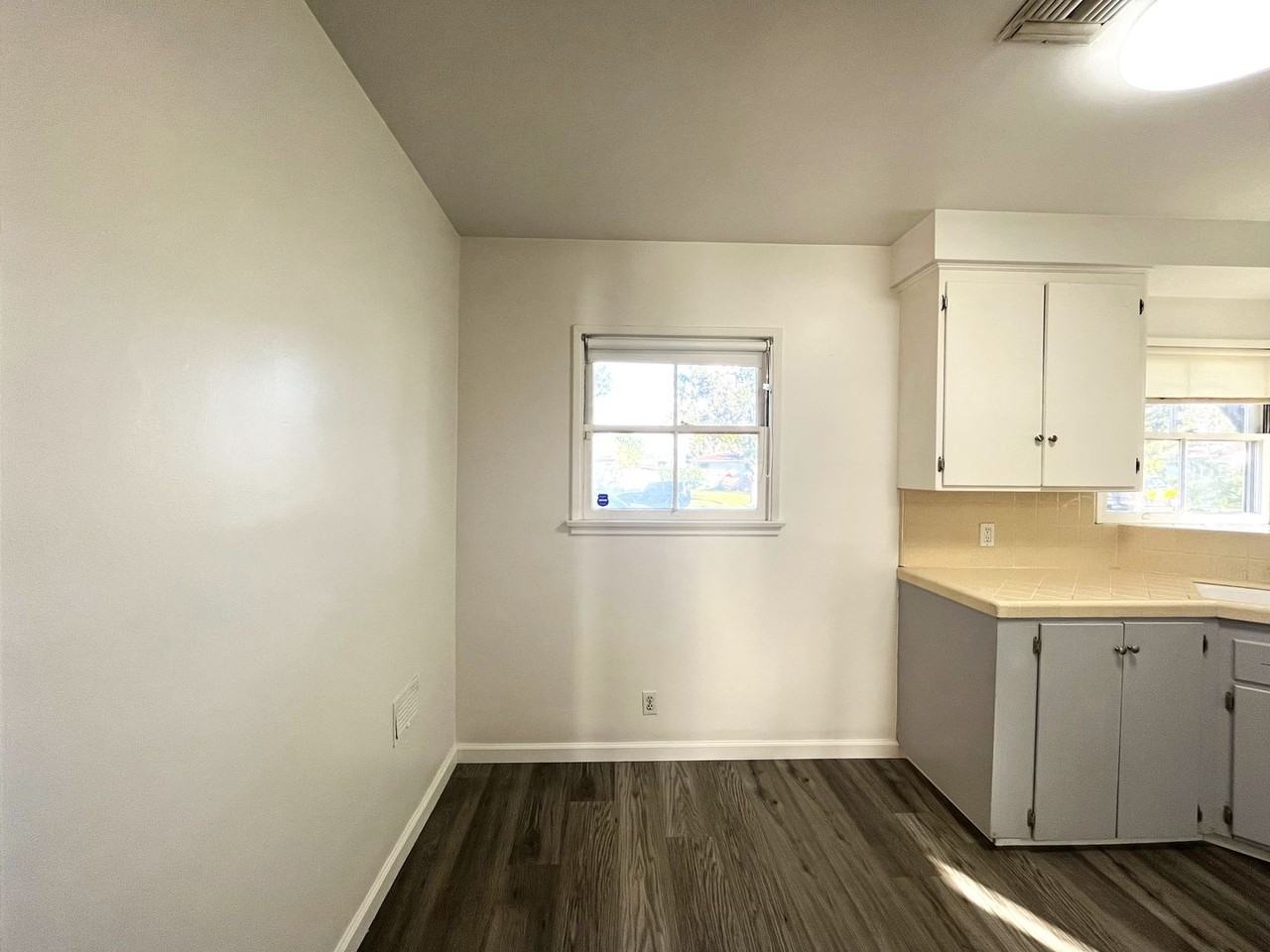 5172 Wroxton Dr - Photo 7 of 22