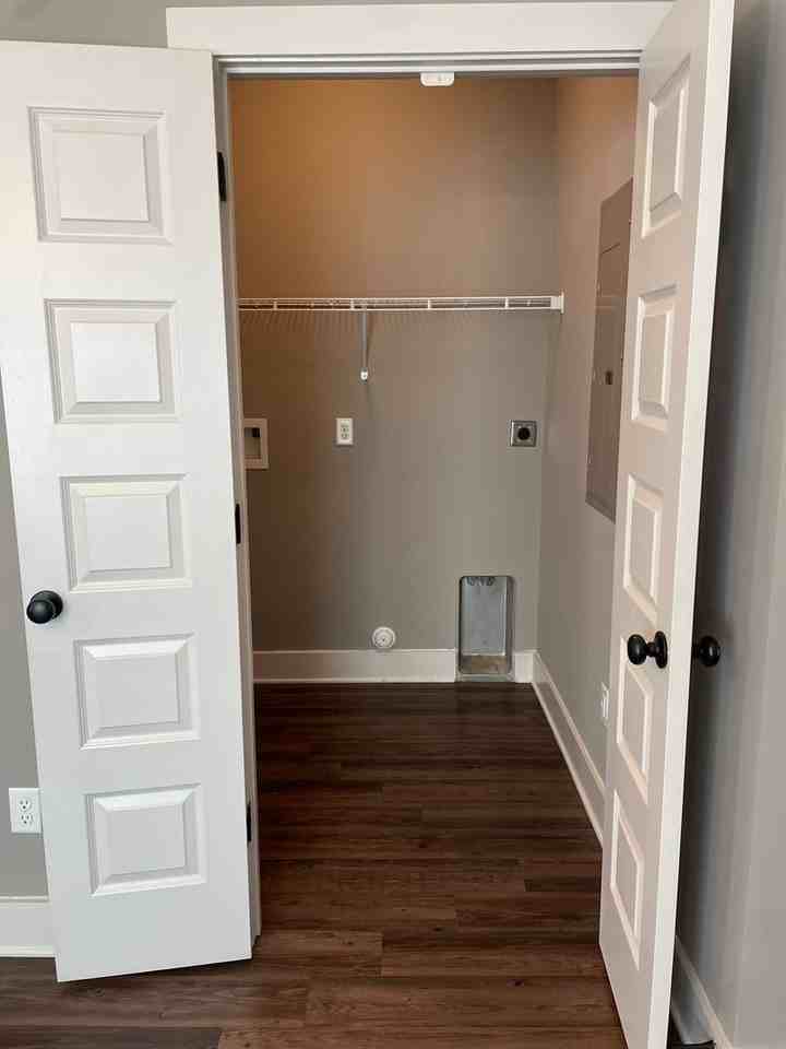 3982 Valley Mnr - Photo 7 of 31