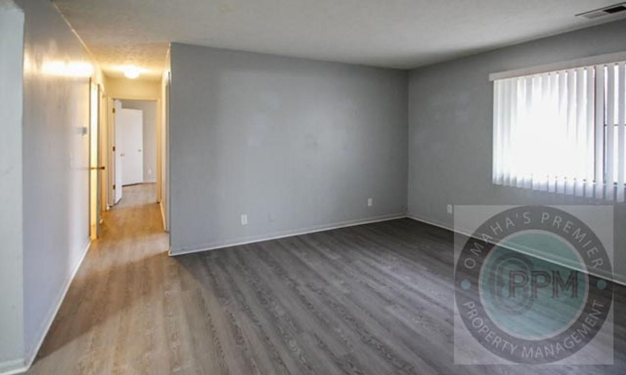 Benson Garden Apartments - Photo 6 of 34