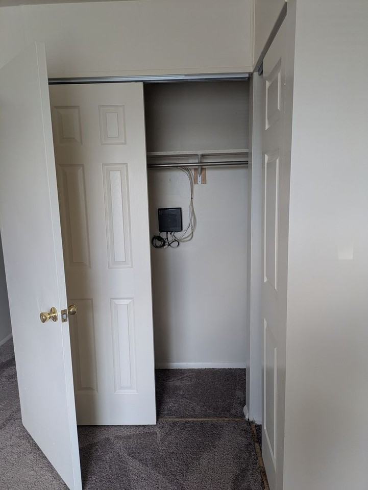 Willow Garden Apartments - Photo 4 of 22