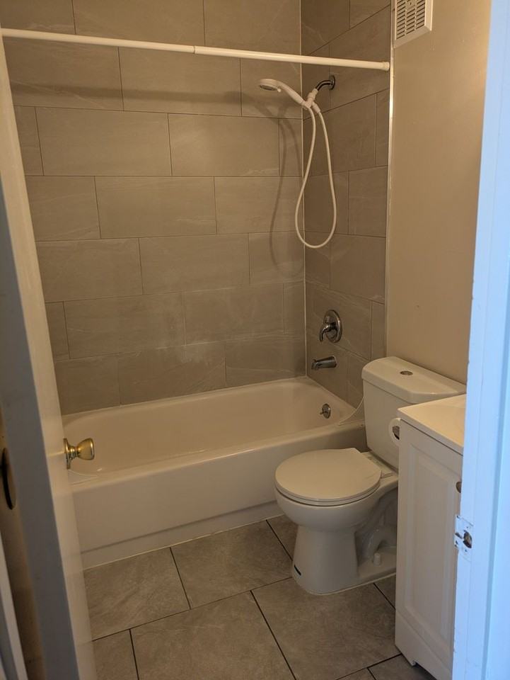 Willow Garden Apartments - Photo 7 of 22