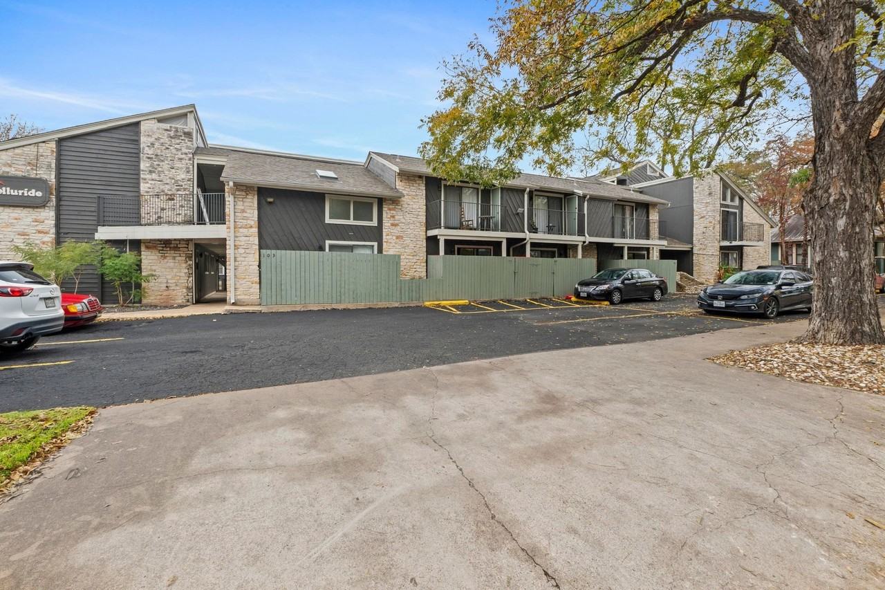 Telluride - Photo 2 of 29