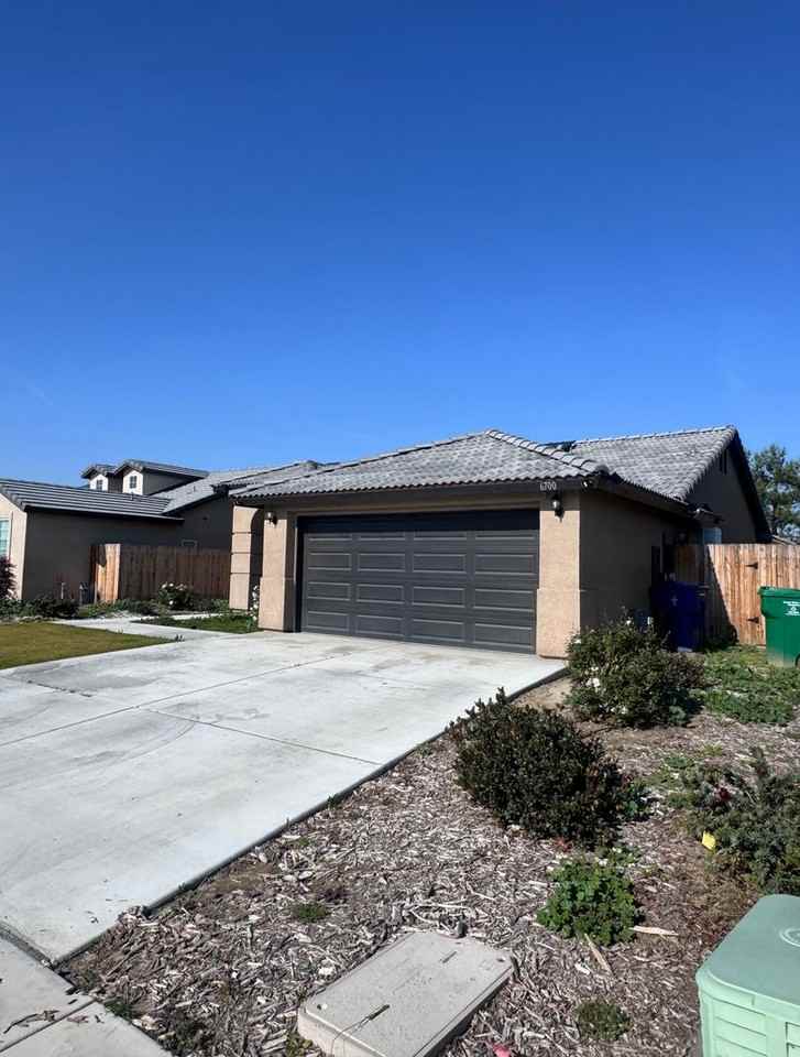 6700 Tulia Ln - Photo 3 of 24