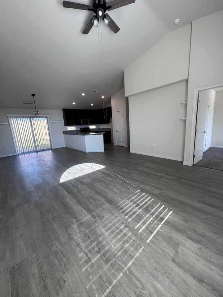 6700 Tulia Ln - Photo 6 of 24