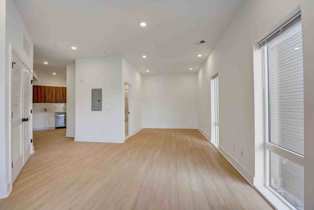 Nova Commons - Photo 4 of 41