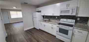 featured image of 450 Sw 2nd St