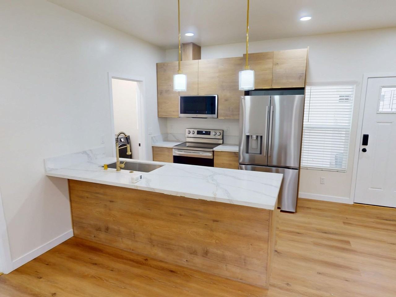 5420 Baja Dr - Photo 4 of 31