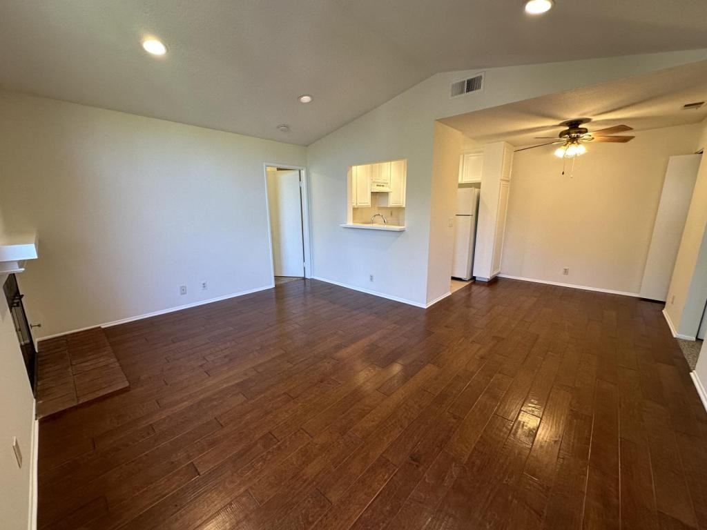 41 Rosa - Photo 2 of 11