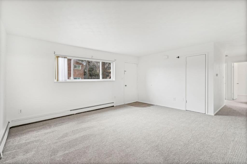 1112 Gard Pl - Photo 5 of 11