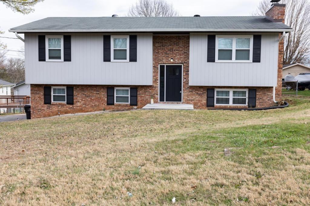 716 N Whispering Oak Cir - Photo 2 of 23