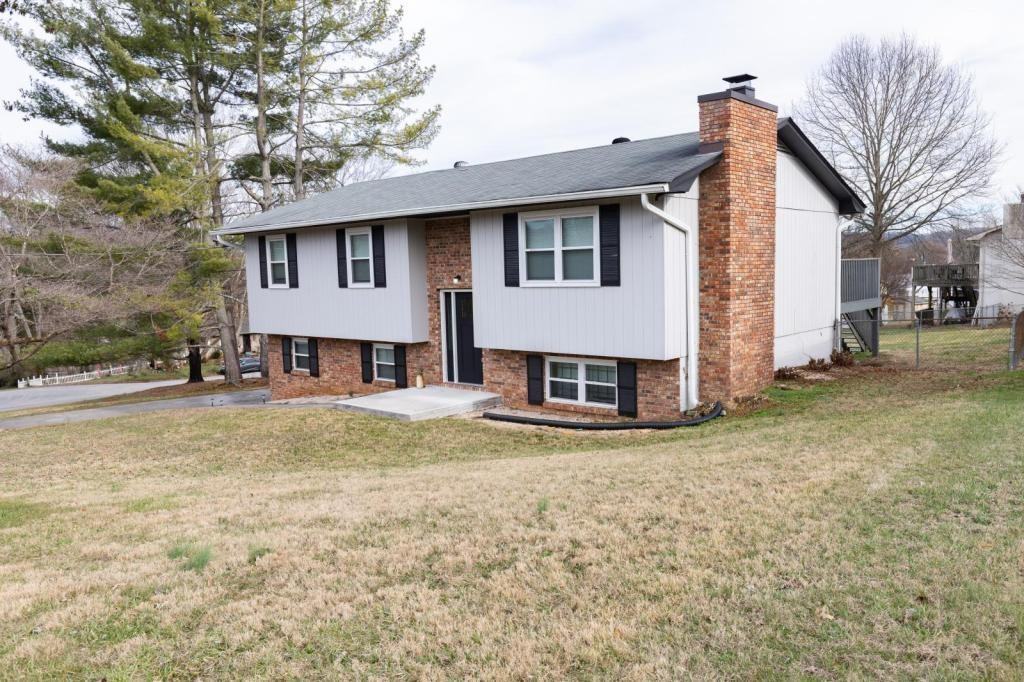716 N Whispering Oak Cir - Photo 3 of 23