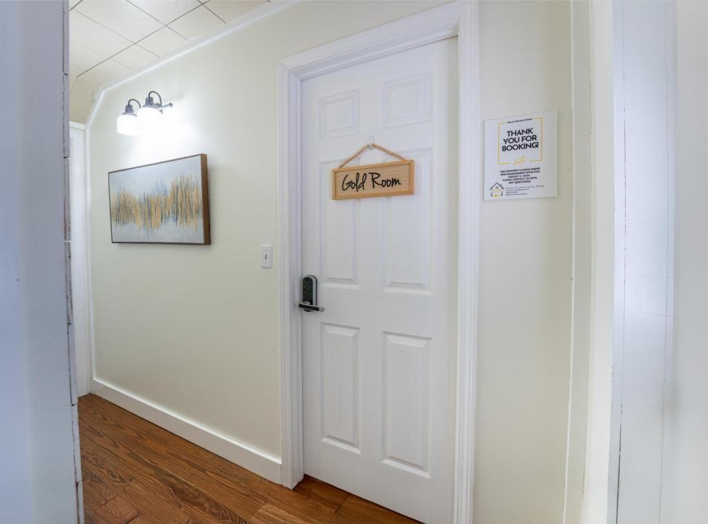 714 E Jefferson St Gold Suite - Photo 2 of 16