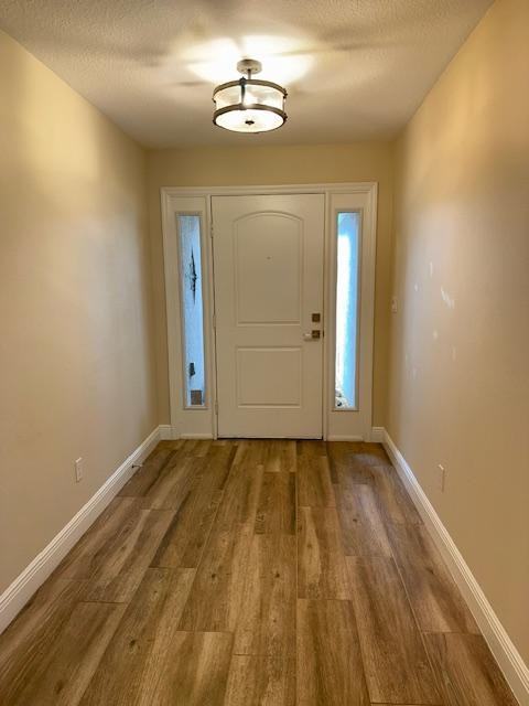 2073 Raleigh Dr - Photo 2 of 17