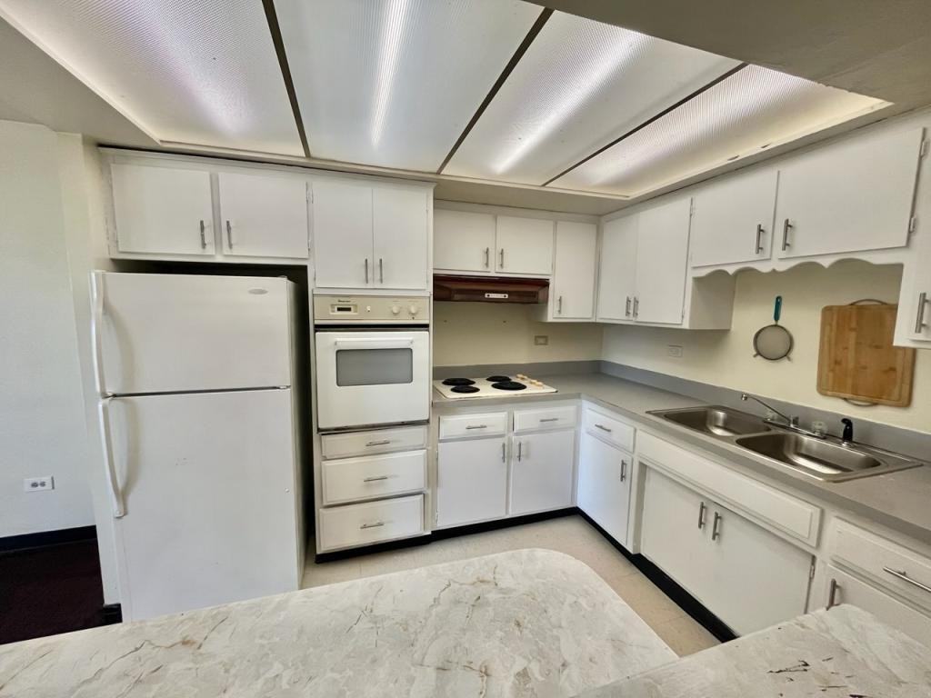 12601 S Winchester Ave - Photo 2 of 3