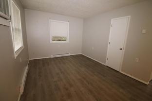 23053 Main St - Photo 1 of 1