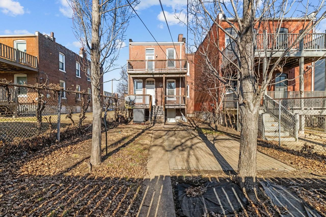 4456 Chouteau Ave - Photo 6 of 50