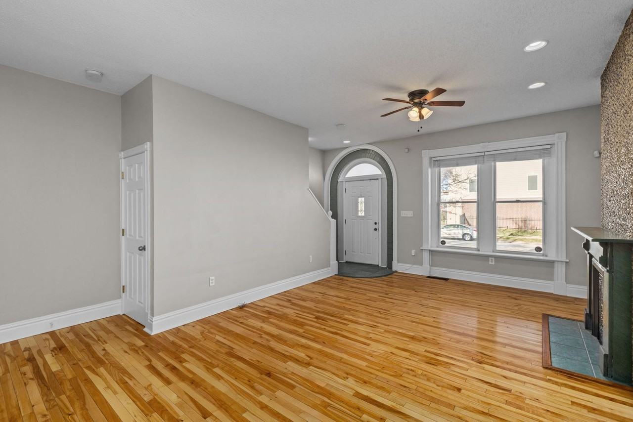 4456 Chouteau Ave - Photo 3 of 36