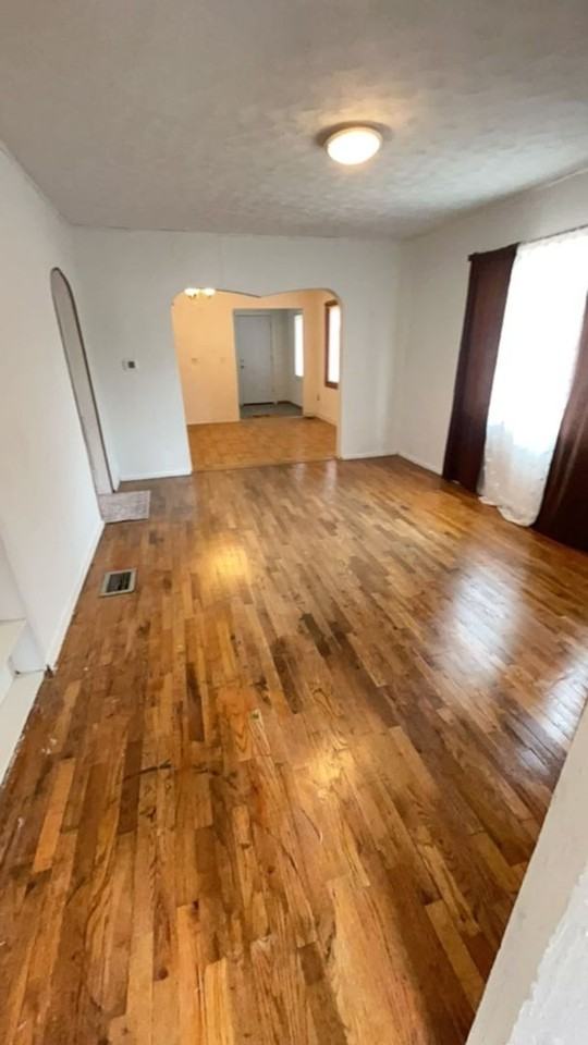 202 S Colorado Ave - Photo 2 of 13