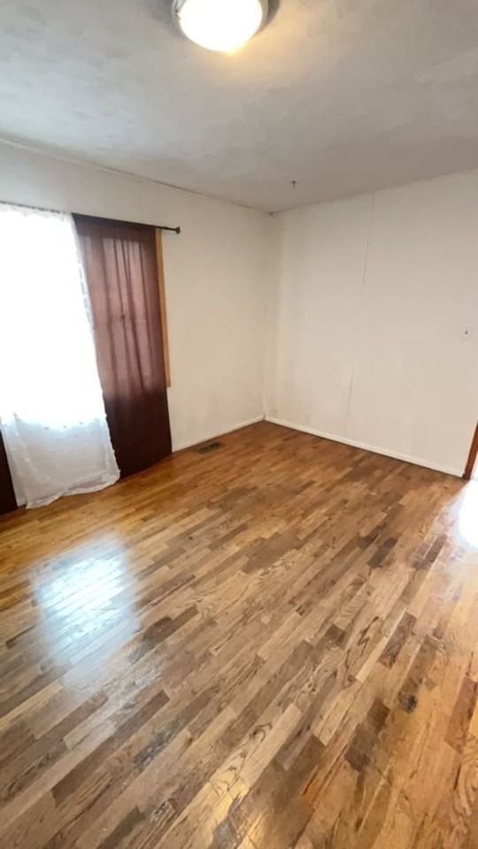 202 S Colorado Ave - Photo 4 of 13