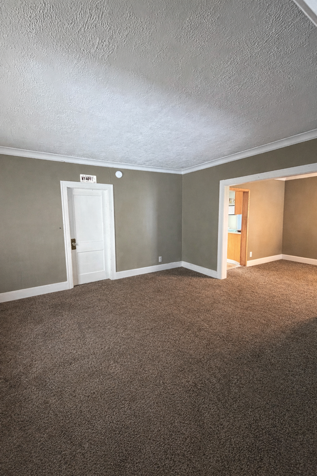 1232 E 7th St - Photo 5 of 25