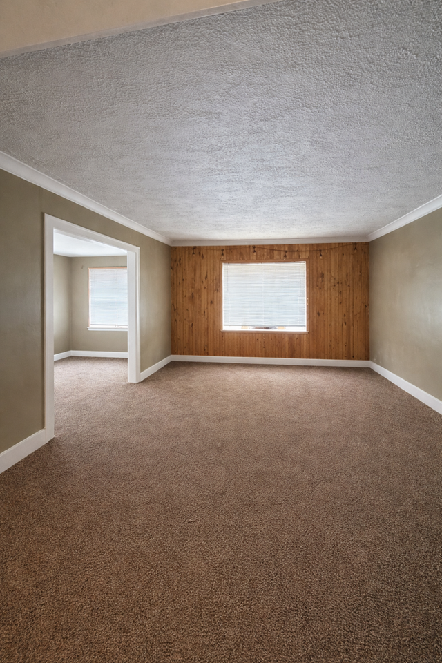 1232 E 7th St - Photo 6 of 25