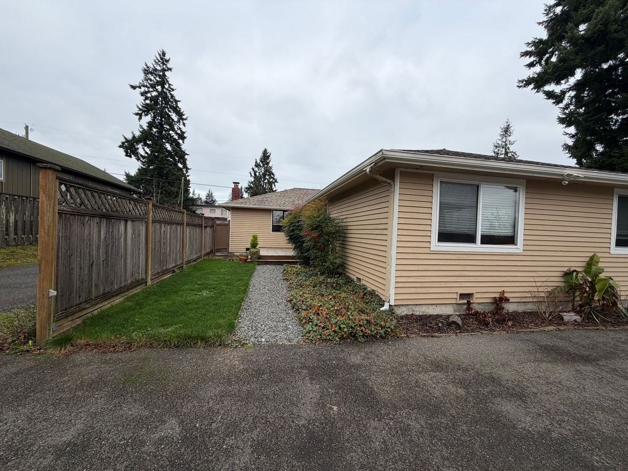 6605 Beverly Blvd - Photo 2 of 25