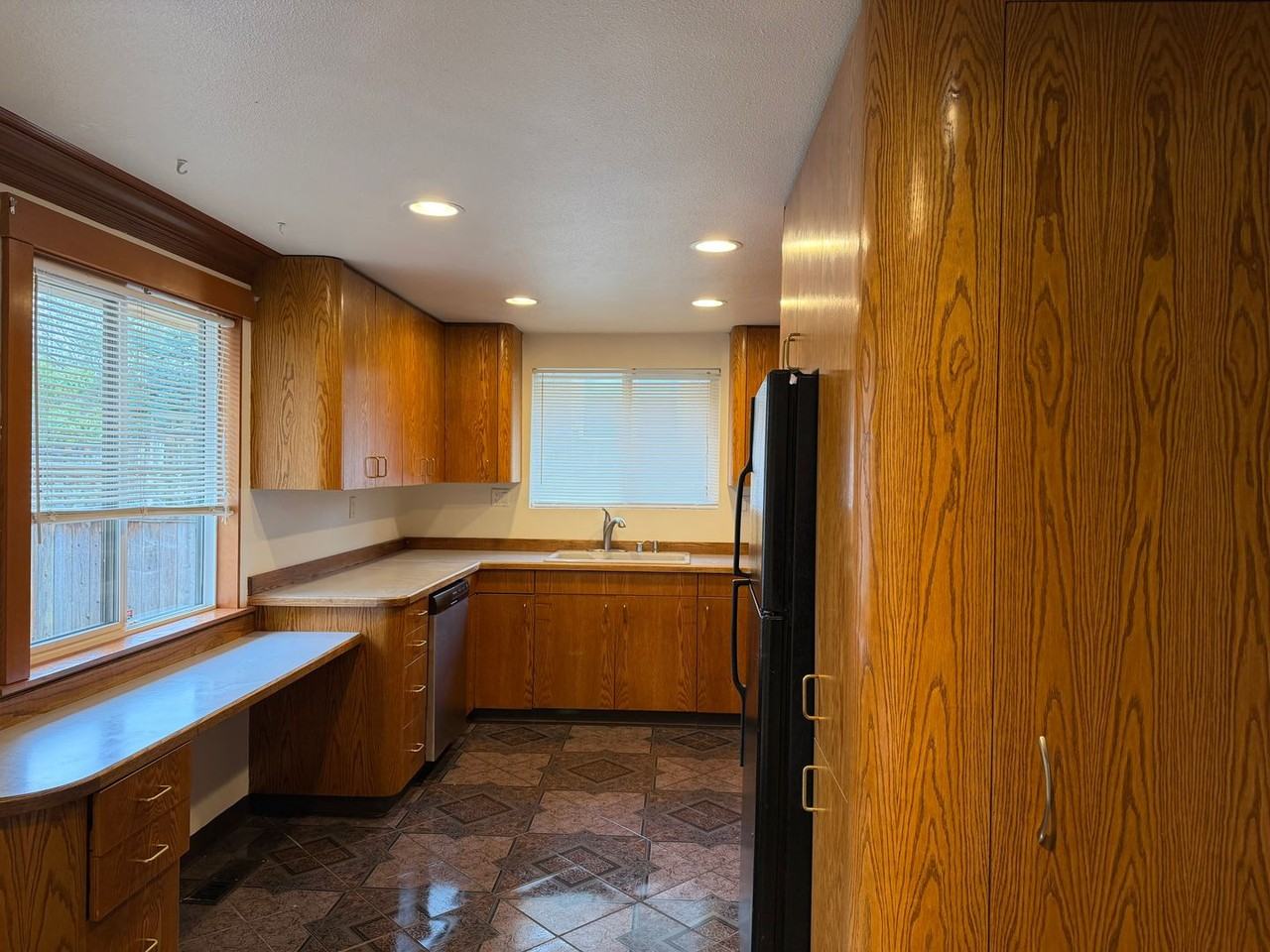 6605 Beverly Blvd - Photo 3 of 25