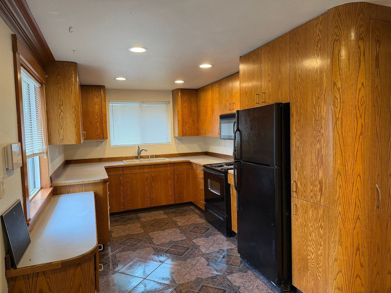 6605 Beverly Blvd - Photo 5 of 25