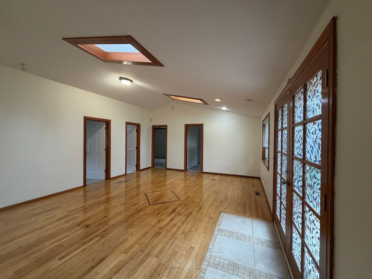 6605 Beverly Blvd - Photo 7 of 25