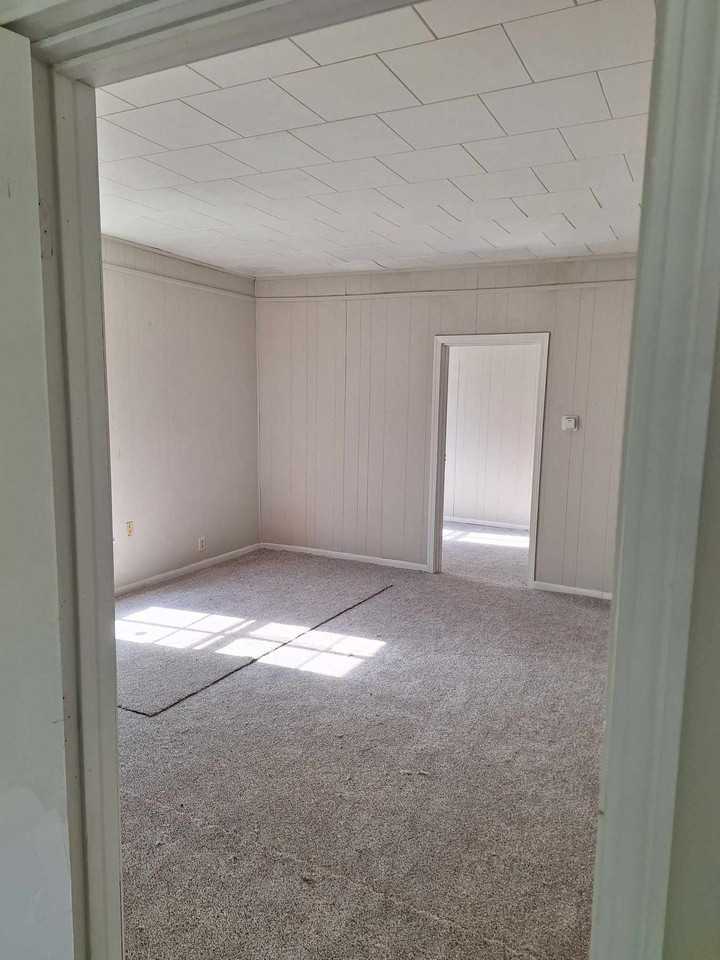 Beautiful Sidney Home - Photo 5 of 5