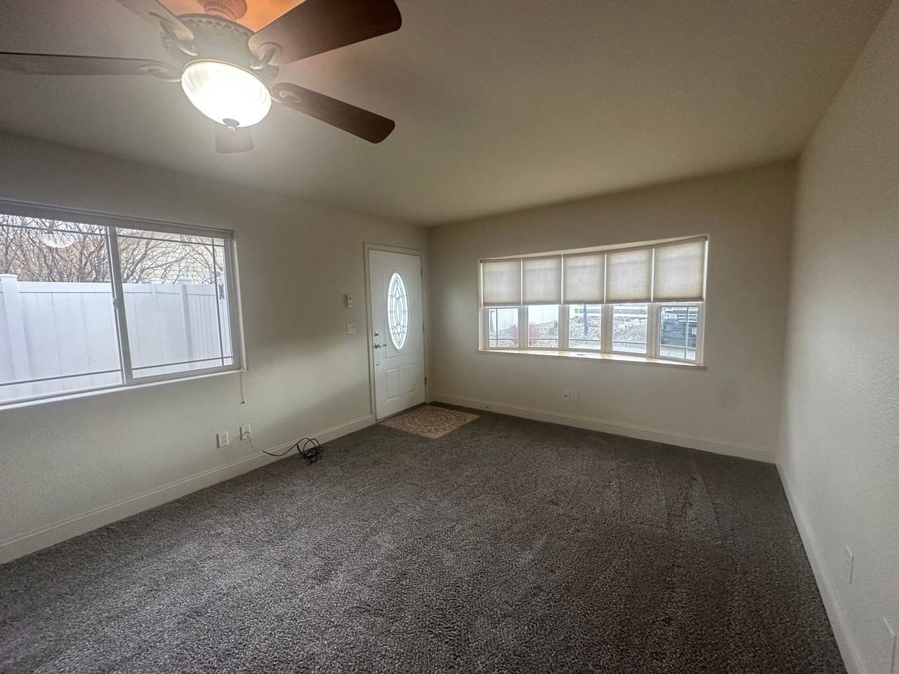 1340 Johnson Ln - Photo 2 of 6