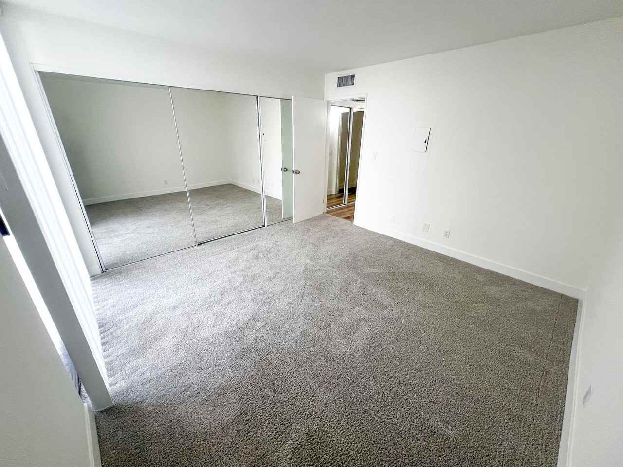 Bay Street Apartments - Photo 5 of 8