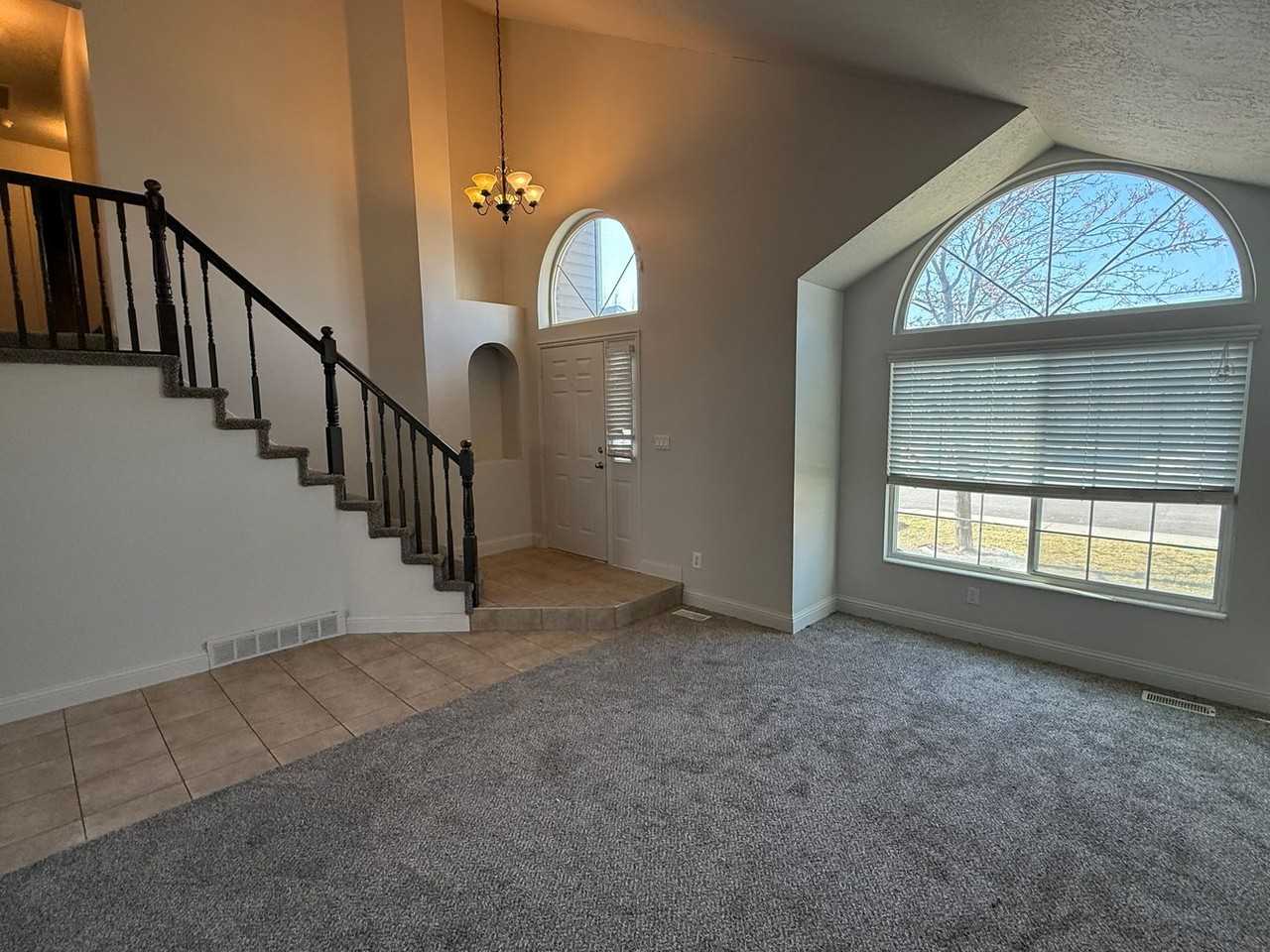 1614 N 150 E - Photo 5 of 12