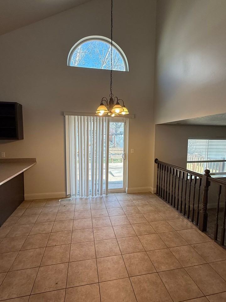 1614 N 150 E - Photo 6 of 12