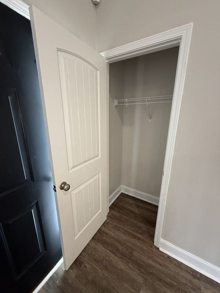 419 Vickers Rd Se - Photo 5 of 20