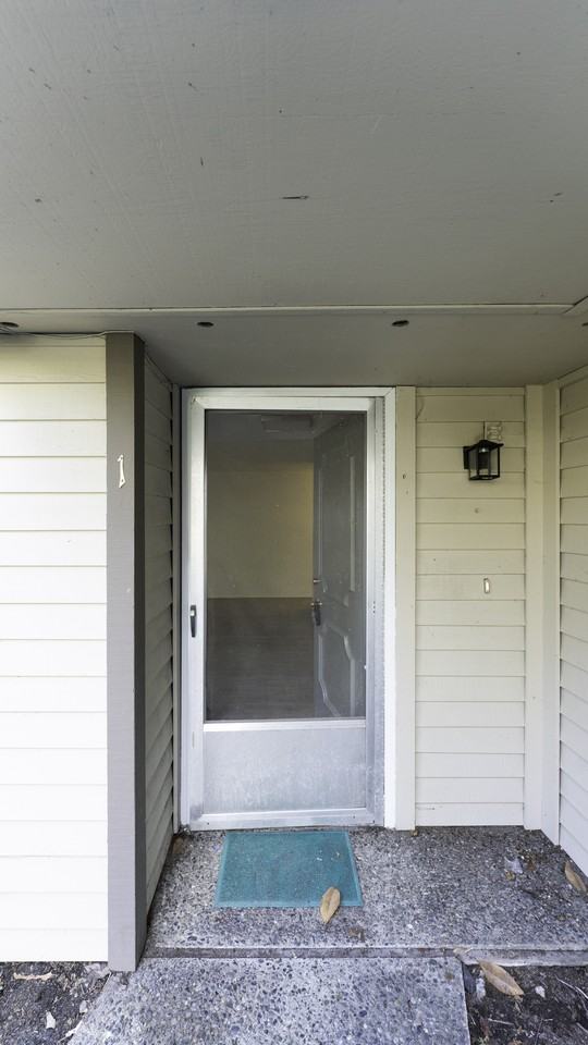 14525 Ne 6th Pl #1 - Photo 6 of 30